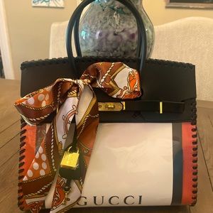 Authentic Gucci Shopping bag purse
